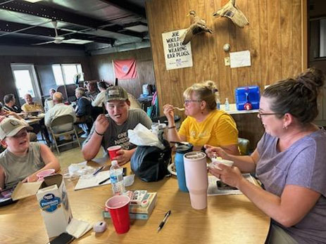 clubhouse-lunch1